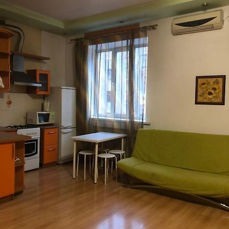 Квартира-Студия На Котляра Carcóvia Exterior foto