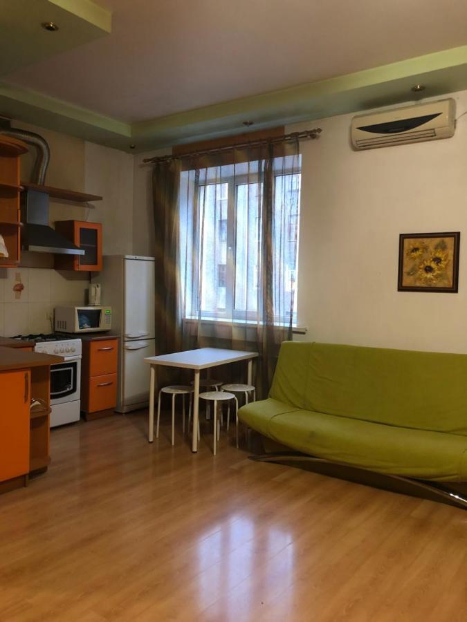 Квартира-Студия На Котляра Carcóvia Exterior foto