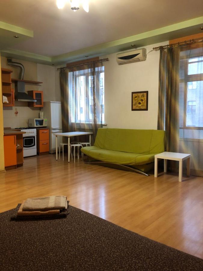 Квартира-Студия На Котляра Carcóvia Exterior foto
